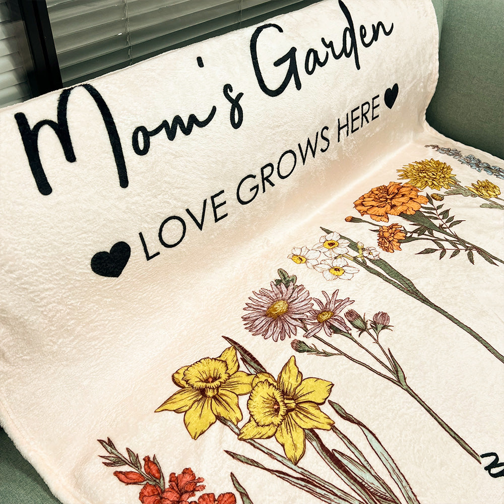 Mother - Mom's Garden Is Her Children - Personalized Blankets